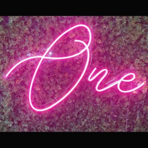 One Yazılı Minimalist Led Neon Tabela