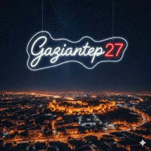 Gaziantep 27 yazılı ve şehir silüeti detaylı dekoratif beyaz kırmızı LED neon tabela.